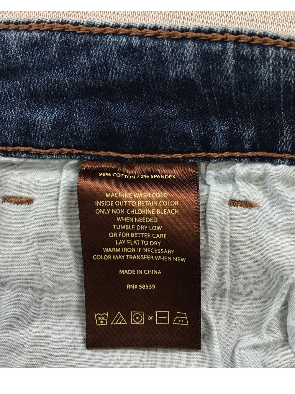 Kut from the Kloth Denim Shorts Katy Boyfriend Rolled Cuffs Medium Blue - Picture 5 of 7